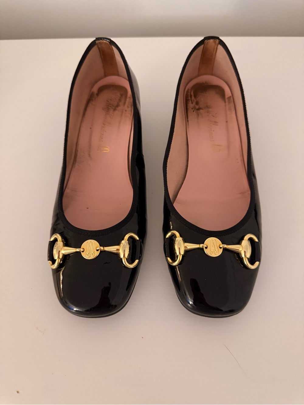 Pretty Ballerinas - Black Patent Ballet Flats with Gold Horsebit - size 37